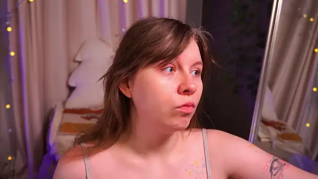 Snapshot of Sense_Of_Rosemary chatting on 02-06-26, 05:47 Sense Of Rosemary online show from 02-06-26, 05:47