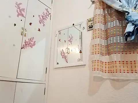 Kitty WetXxX online show from 11-22-25, 12:21