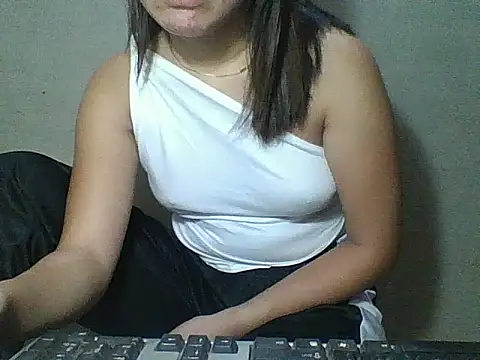 Snapshot of Skinny_PinayGirljust18 chatting on 05-31-26, 10:43 Skinny PinayGirljust18 online show from 05-31-26, 10:43