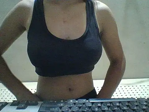 Skinny PinayGirljust18 online show from 02-28-26, 01:05