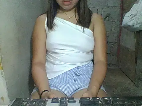 Snapshot of Skinny_PinayGirljust18 chatting on 06-17-26, 06:51 Skinny PinayGirljust18 online show from 06-17-26, 06:51
