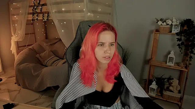 NitaNihil online show from 10-21-25, 07:24