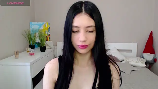 SelinLi online show from 05-25-26, 05:29
