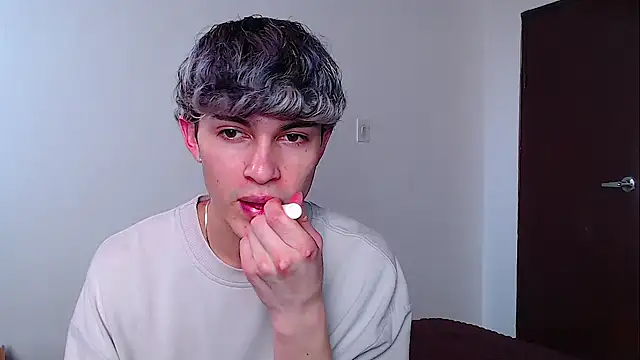 john vichenso online show from 11-18-25, 09:07