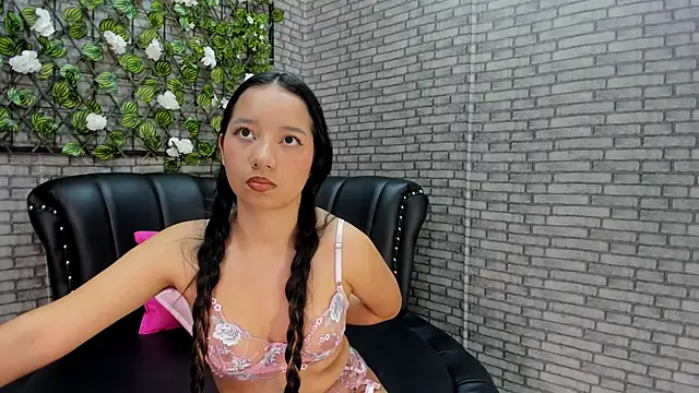 Snapshot of akimy_teen chatting on 09-20-25, 01:05 akimy teen online show from 09-20-25, 01:05