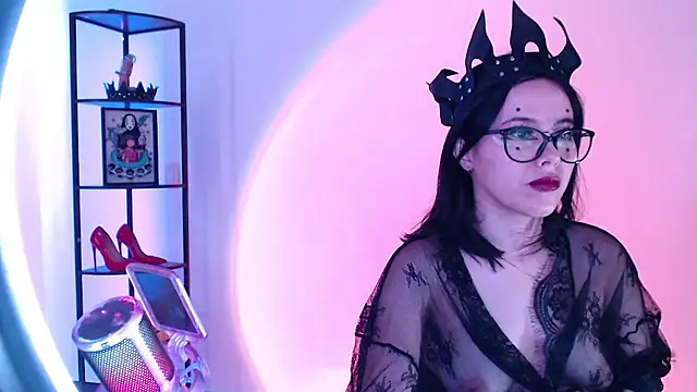 girldom online show from 01-07-26, 04:56