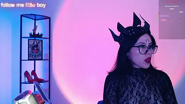 girldom online show from 01-10-26, 08:48