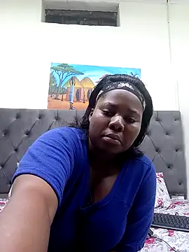 Snapshot of QUEEN_DIVAXX chatting on 10-15-25, 04:37 QUEEN DIVAXX online show from 10-15-25, 04:37