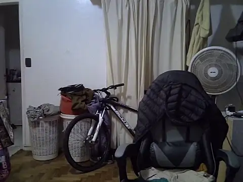 Snapshot of transgordimilf chatting on 09-19-25, 04:38 transgordimilf online show from 09-19-25, 04:38