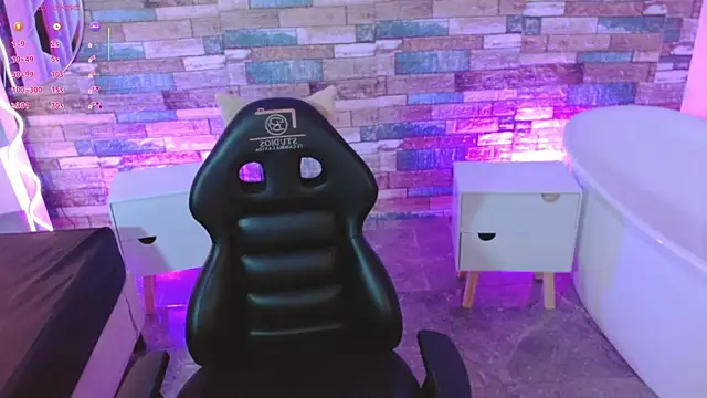 ZURY TAY online show from 09-10-25, 12:04