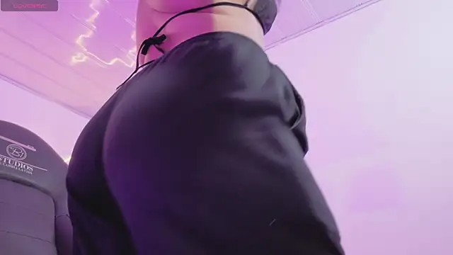 ZURY TAY online show from 03-31-26, 11:45