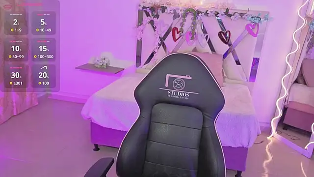 ZURY TAY online show from 10-27-25, 11:33