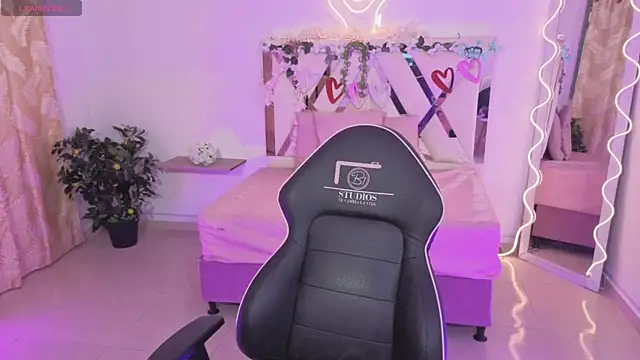 ZURY TAY online show from 11-15-25, 11:58