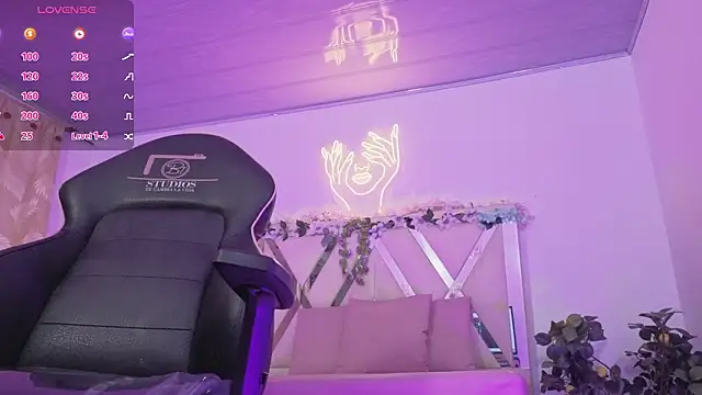 ZURY TAY online show from 03-25-26, 11:42