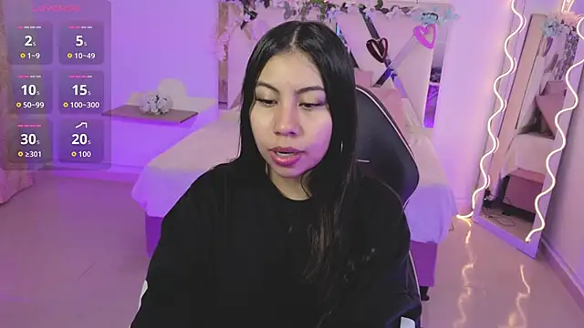 ZURY TAY online show from 10-18-25, 11:56