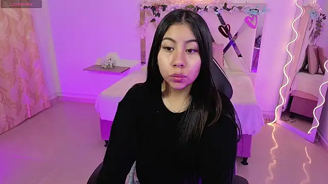 ZURY TAY online show from 10-28-25, 11:42