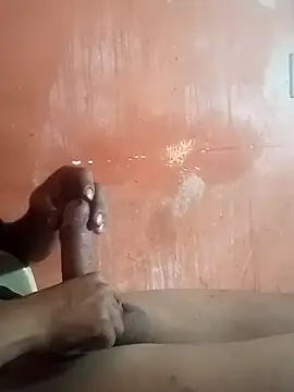 Snapshot of Hay-Viene-El-Huyy chatting on 10-06-25, 04:46 Hay-Viene-El-Huyy online show from 10-06-25, 04:46