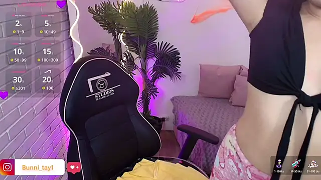 Bunni tay online show from 10-20-25, 11:33