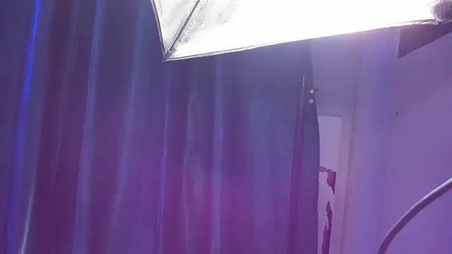 Snapshot of alicetaylor_1 chatting on 09-26-25, 09:21 alicetaylor 1 online show from 09-26-25, 09:21