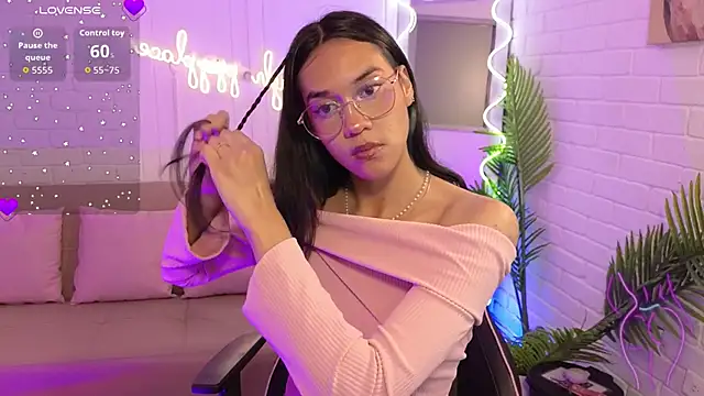 artemiss tay online show from 10-31-25, 05:53