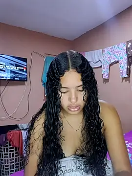 Snapshot of ValentinaMartel chatting on 10-09-25, 08:31 ValentinaMartel online show from 10-09-25, 08:31