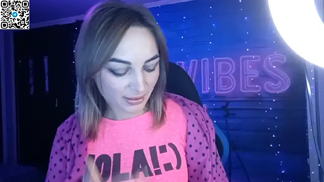 Blonde Temptation online show from 10-31-25, 04:14