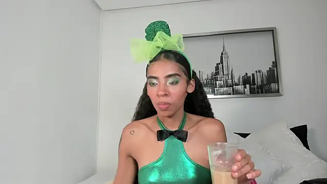 sarah ashbourne online show from 10-31-25, 04:20