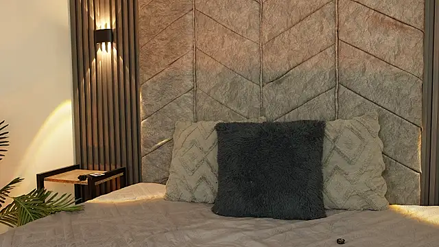 maddy1y  online show from 02-16-26, 12:04