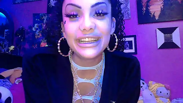 Snapshot of Av3ryyBe3 chatting on 11-11-25, 04:07 Av3ryyBe3 online show from 11-11-25, 04:07