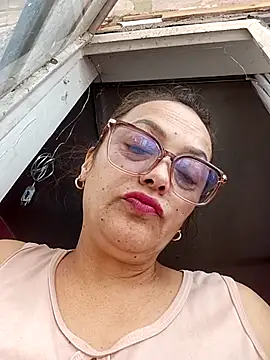 Lady 16 online show from 02-11-26, 03:34