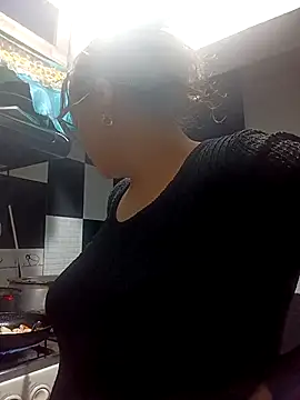 Lady 16 online show from 02-21-26, 02:35