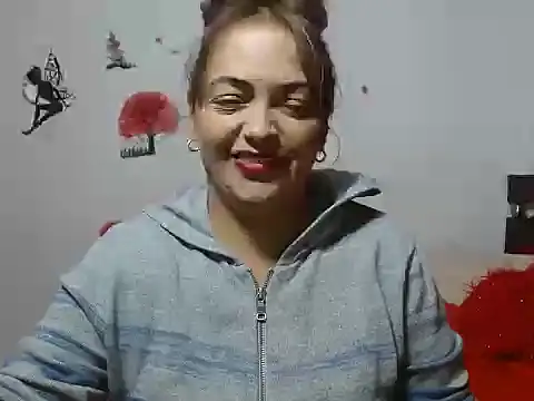 Lady 16 online show from 11-26-25, 03:50