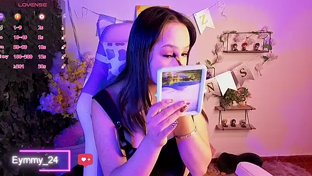 Eymmy 24 online show from 04-24-26, 01:40