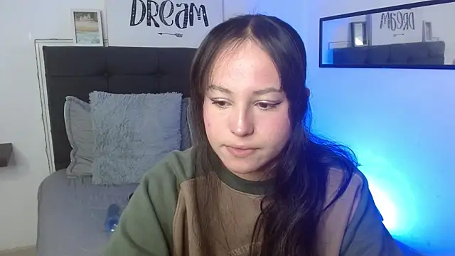 Snapshot of Eymmy_24 chatting on 09-16-25, 02:34 Eymmy 24 online show from 09-16-25, 02:34