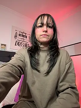 Eymmy 24 online show from 10-24-25, 02:43