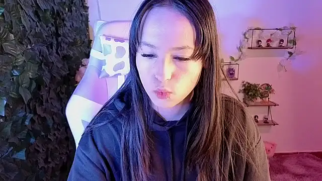 Eymmy 24 online show from 05-31-26, 01:33