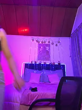 Eymmy 24 online show from 11-27-25, 11:27