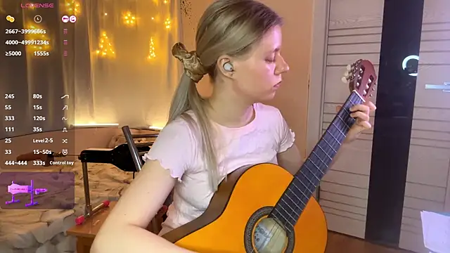 MaryjaneSpider online show from 12-20-25, 02:31