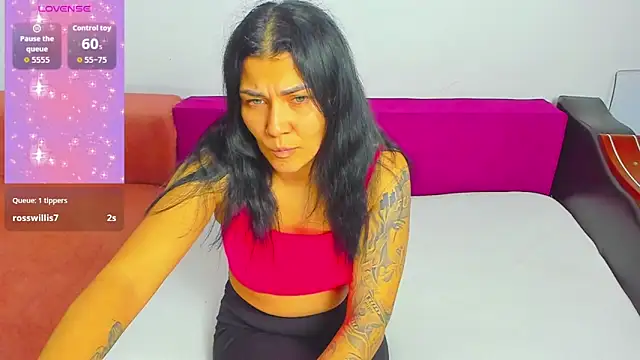 MiaKiittyy online show from 10-08-25, 04:40