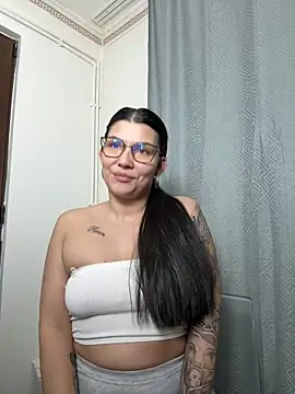 MiaKiittyy online show from 02-20-26, 10:55