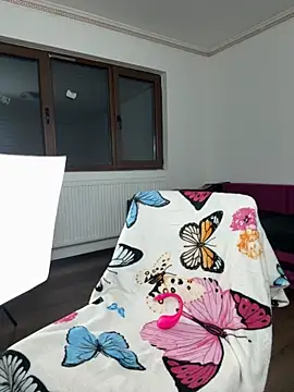 MiaKiittyy online show from 11-21-25, 01:04