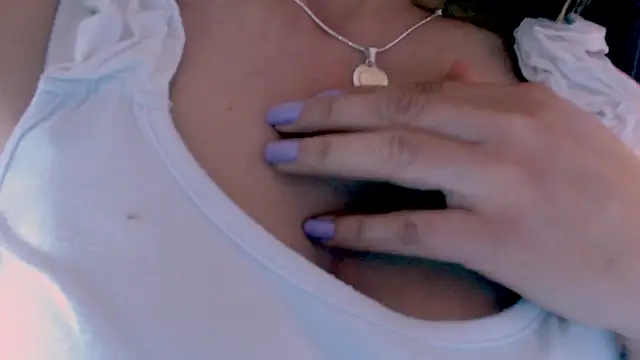 Snapshot of Sofia-mel chatting on 09-24-25, 02:45 Sofia-mel online show from 09-24-25, 02:45