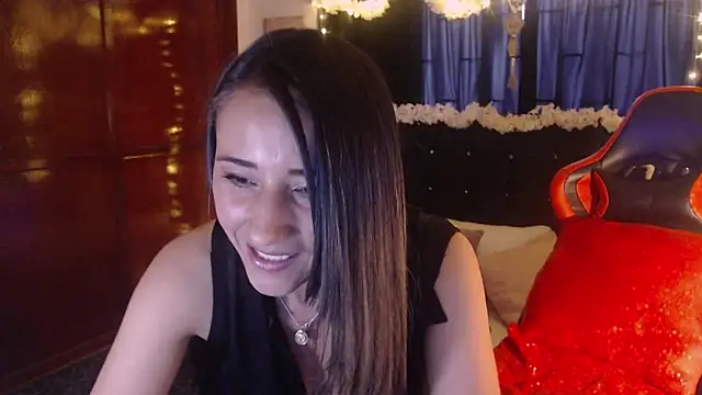 Snapshot of Sofia-mel chatting on 10-10-25, 08:53 Sofia-mel online show from 10-10-25, 08:53