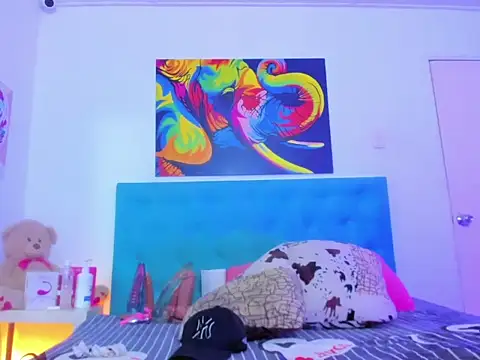 neferet opal online show from 09-19-25, 12:47