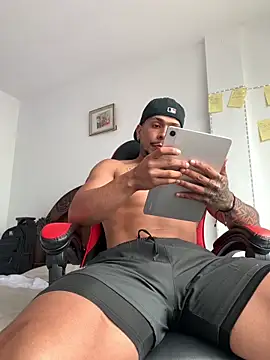 DeimonOficial online show from 10-07-25, 04:41