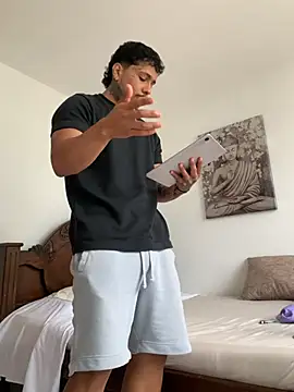 DeimonOficial online show from 11-11-25, 02:45