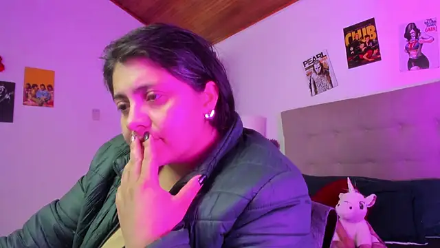 TifanyAmazinng online show from 02-04-26, 12:22