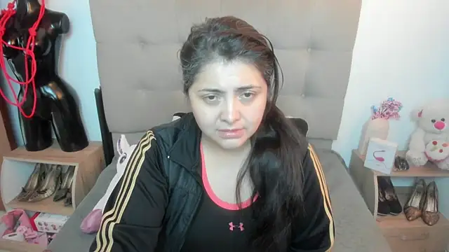 TifanyAmazinng online show from 12-04-25, 12:26