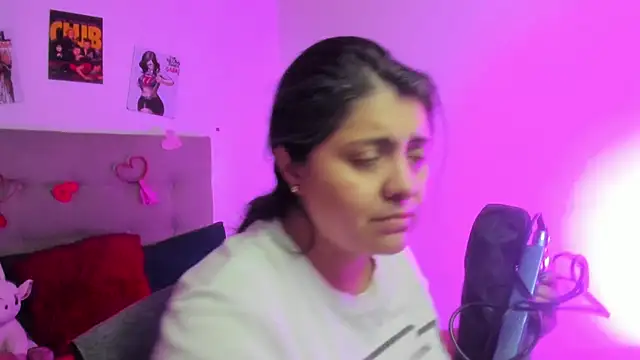 TifanyAmazinng online show from 02-16-26, 12:37