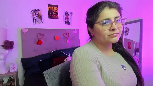 TifanyAmazinng online show from 02-10-26, 01:10